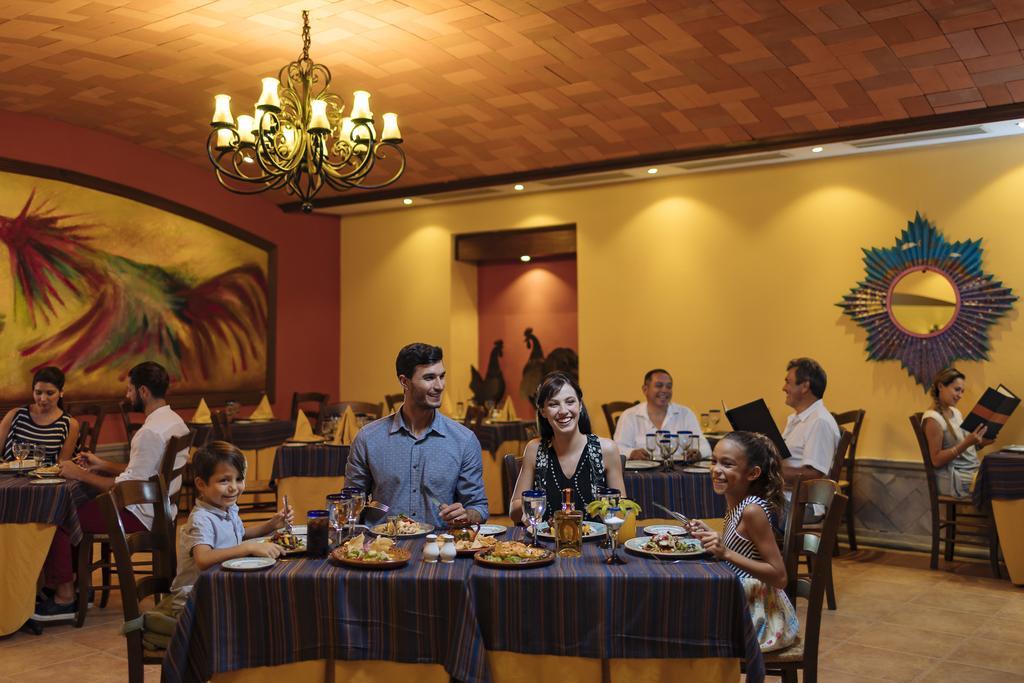 Occidental At Xcaret Destination Hotel Xcaret Park Exterior photo A restaurant at the resort