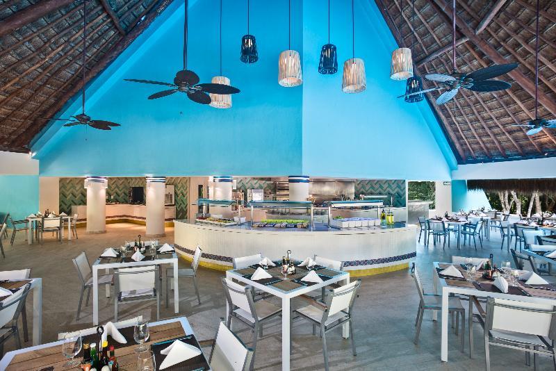 Occidental At Xcaret Destination Hotel Xcaret Park Exterior photo The buffet at the resort