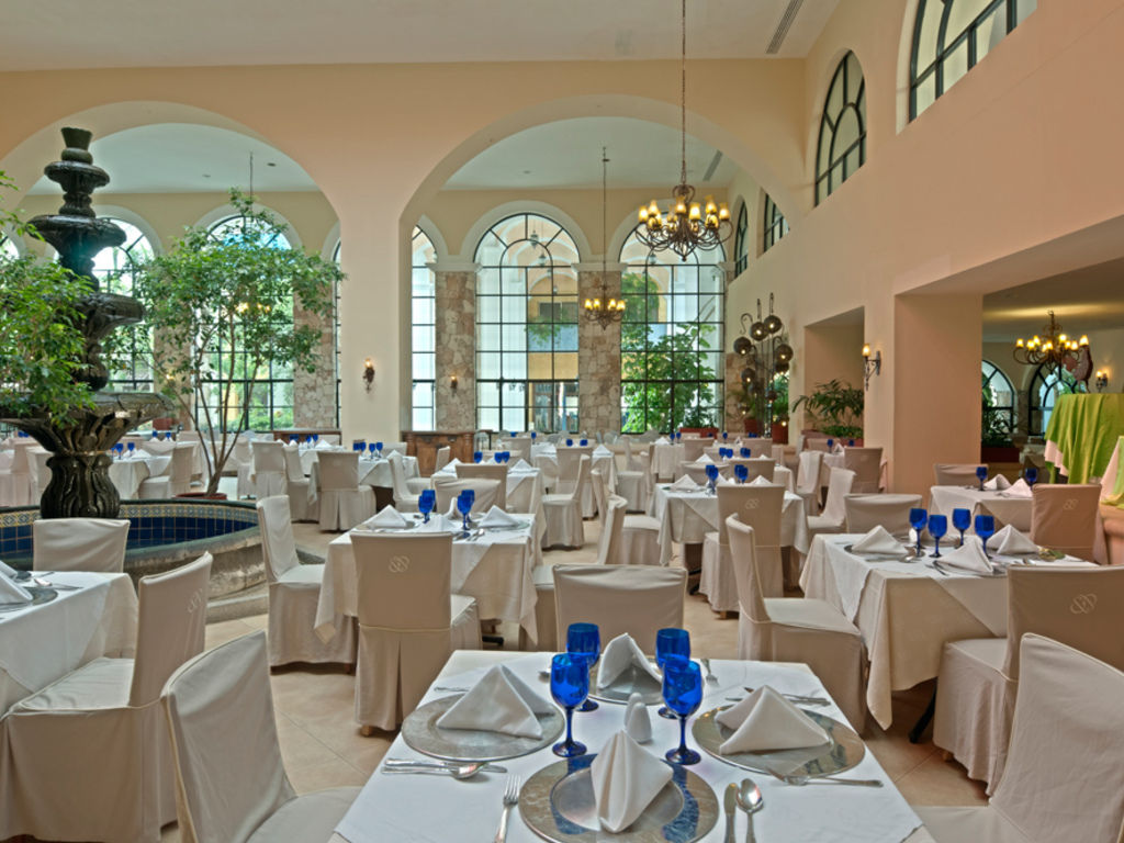 Occidental At Xcaret Destination Hotel Xcaret Park Exterior photo The restaurant at the hotel